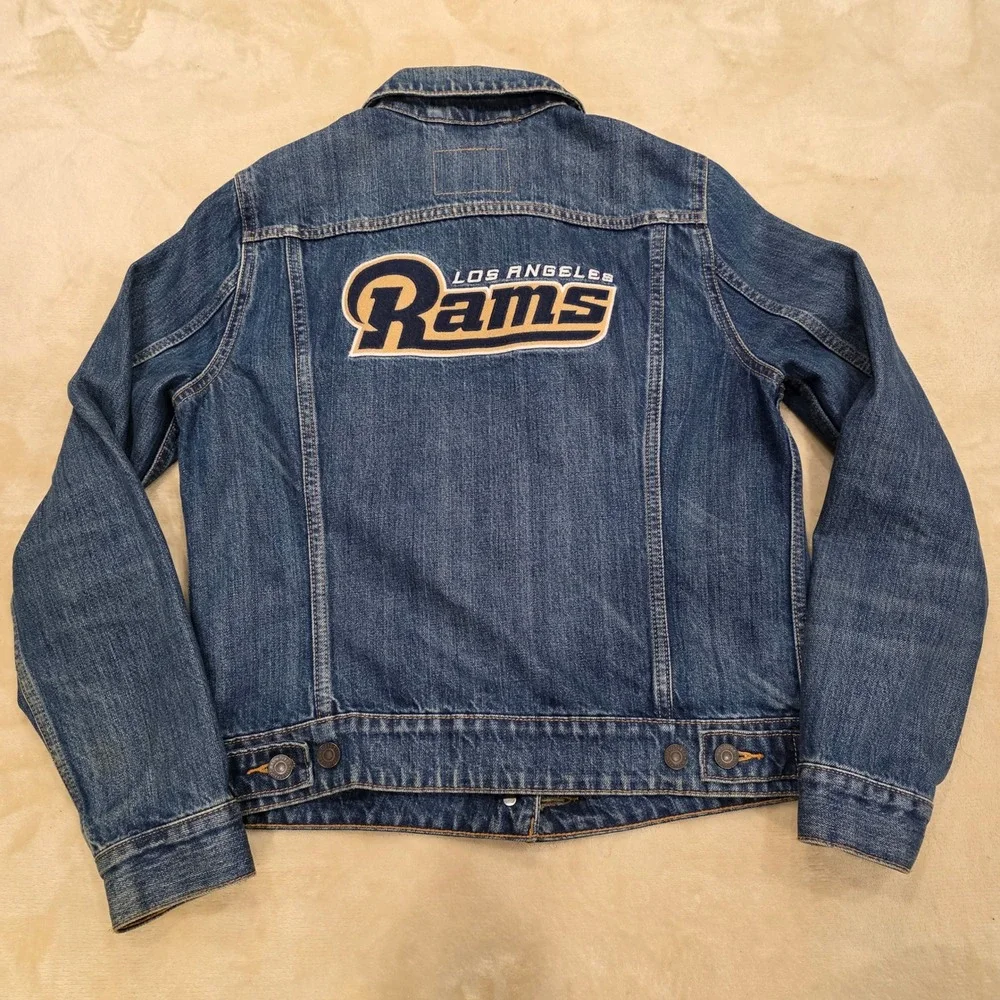 Levi's x NFL 2016 Los Angeles Rams Denim Trucker Jacket Men's Size M Embroidered